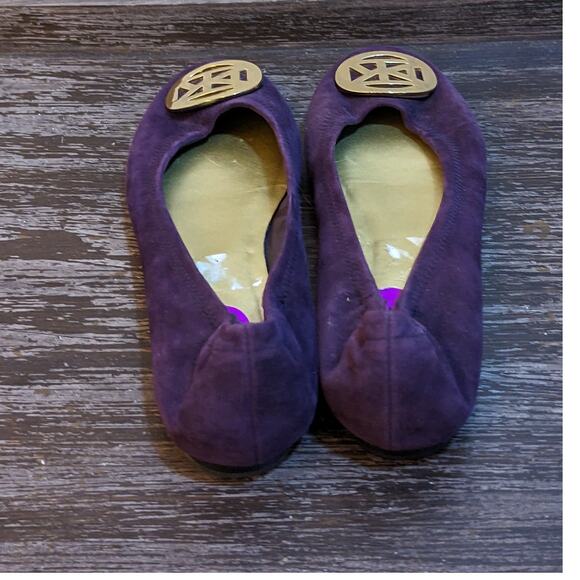 Anne Klein NWT Purple Suede Flexible Flats with Gold Accent Size 8.5 - Picture 2 of 6